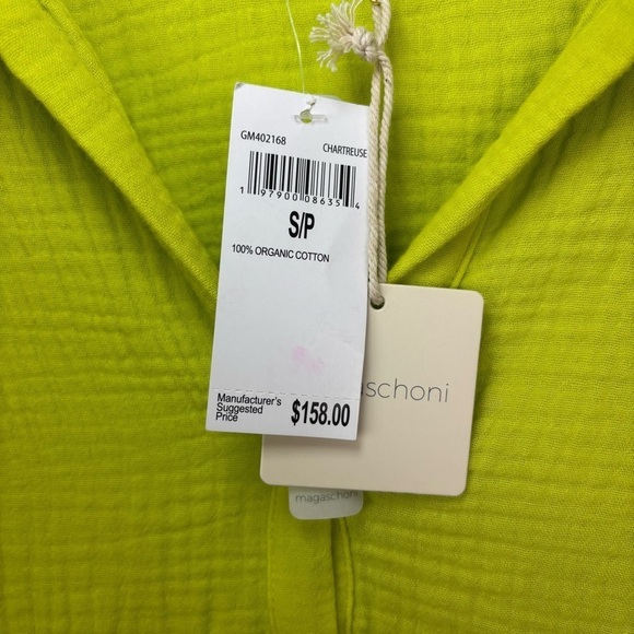 Magaschoni 2 Piece Set with Shorts and Top Size Small - Picture 7 of 12